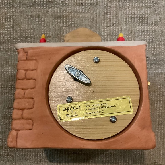 X-Mas-Lucy & Me “Teddy Bears By The Fireplace Porcelain Musical Tune” by Enesco - Picture 5 of 10